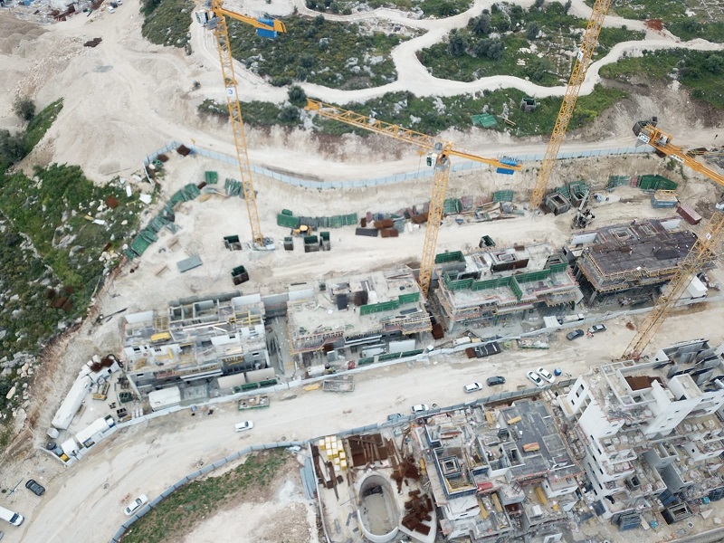 מבצע האכיפה באתרי הבנייה בשכונת מורשת (צילום: דוברות עיריית מודיעין)